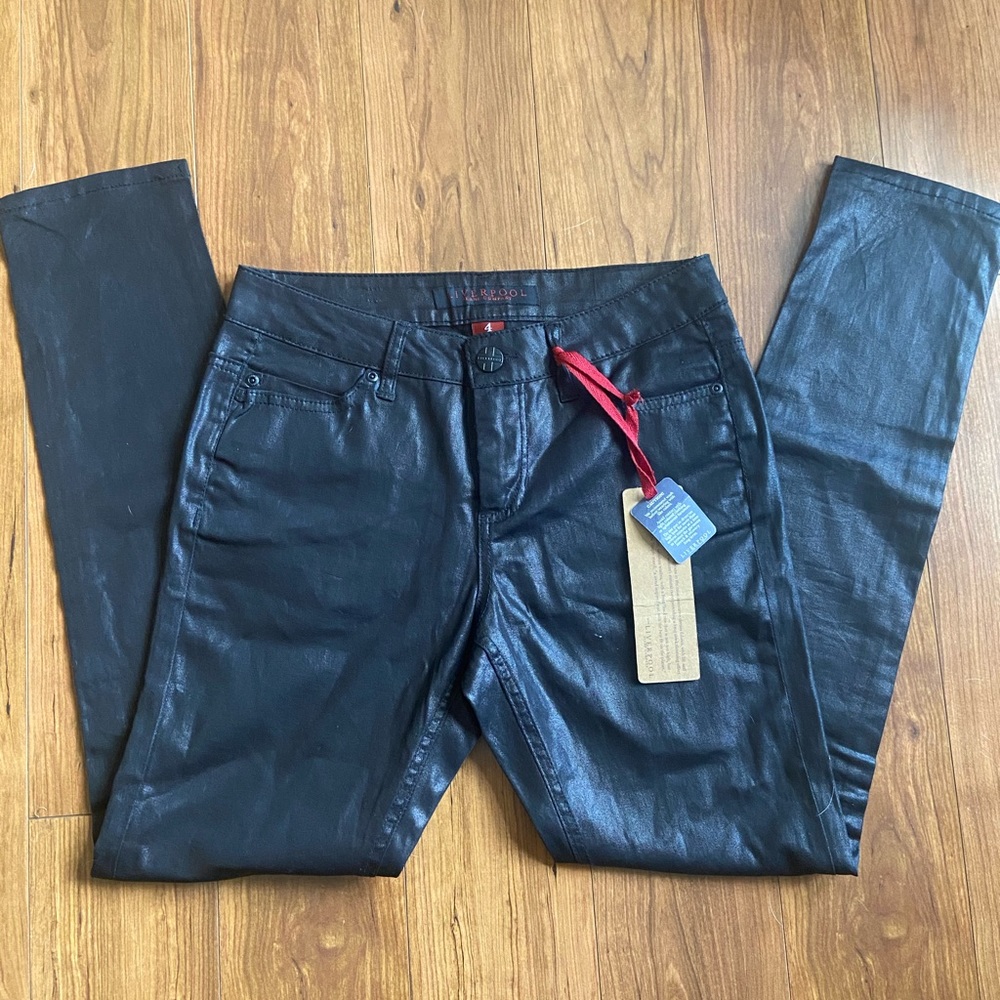 NWT Liverpool Jeans